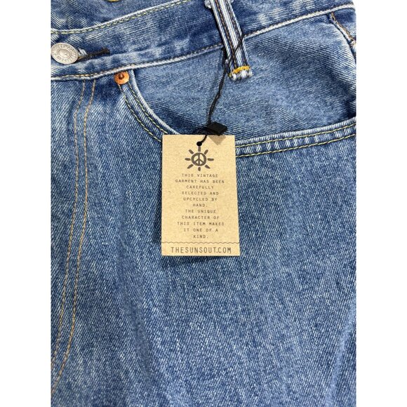 Levis Vintage 550 Woman Size 4 High-Waisted  Denim Shorts  Frayed Hem - Picture 6 of 10